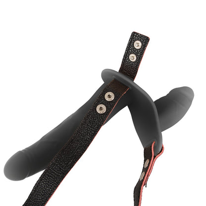 Strap-On Doppio con Telecomando